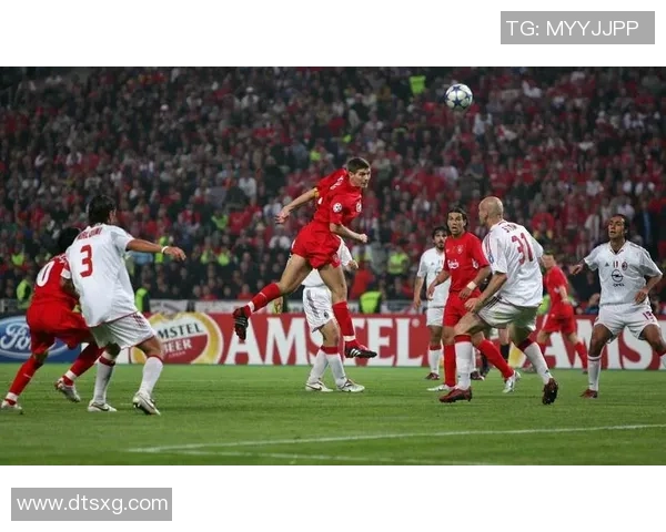 足球明星在比赛中展现风采与技巧引领球队走向胜利的精彩瞬间